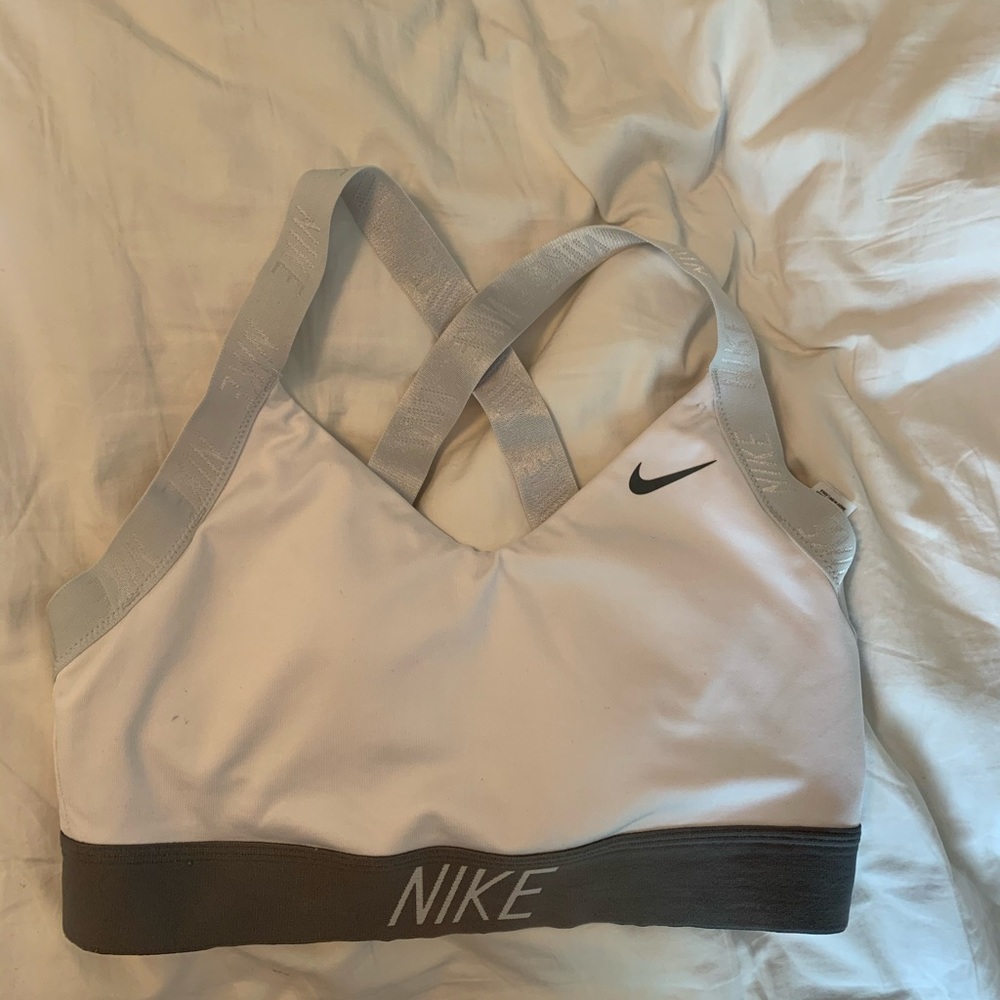 NIKE WHITE AND GREY SPORTS BRA